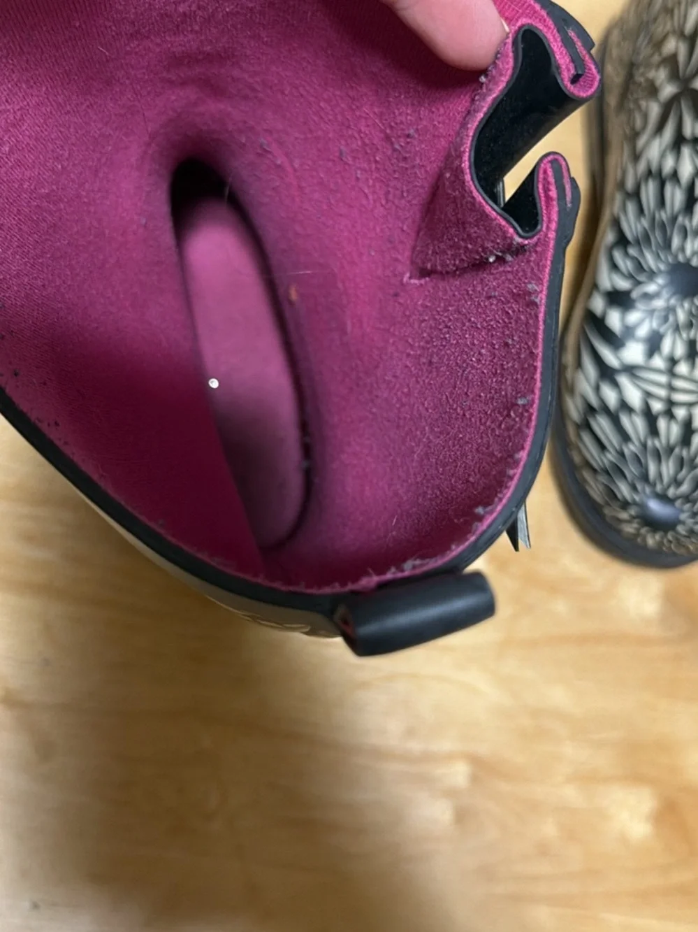 Capelli of New York Black and Cream Floral Rain Boots